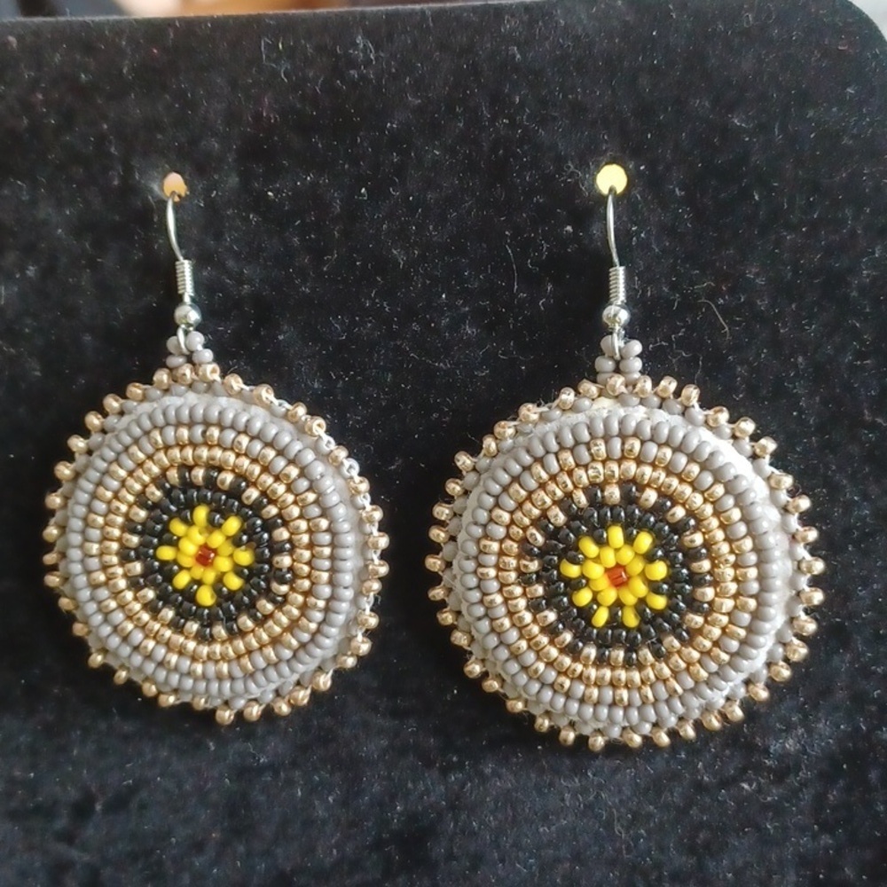Beaded Native American made earrings, gold/gray/yellow/black, leather backed